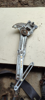 Suzuki Cary çıkma sağ cam krikosu