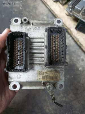 OPEL CORSA 1.2 XEP AX MOTOR BEYNİ 55557933 0261 208 940