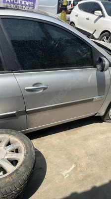 Renault megan 2 sağ ön kapı