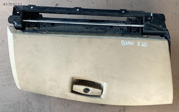 bmw 5 e60 çıkma orjinal torpido kapağı (son fiyat)