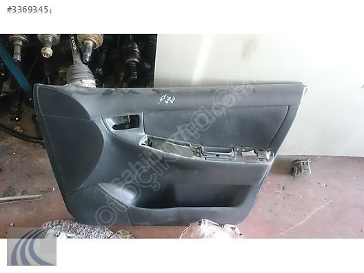 TOYOTA COROLLA 2006 ÇIKMA SAĞ ÖN KAPI DÖŞEMESİ
