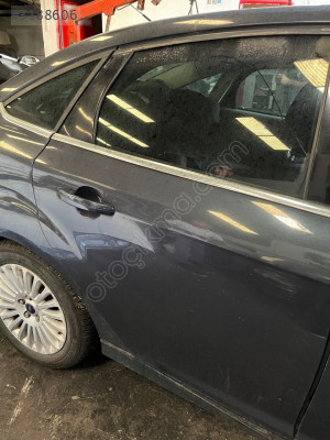 Ford focus çıkma orijinal sağ arka kapı