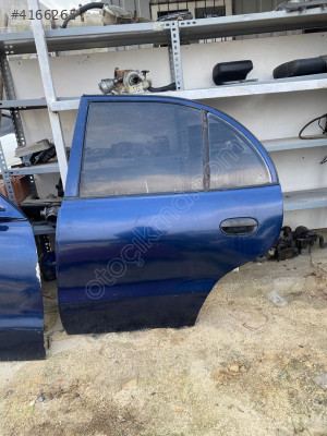 Hyundai Accent için Sol Arka Kapı - Oto Çıkma Parçaları