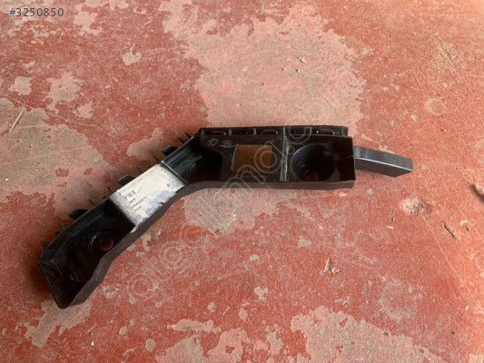VOLKSWAGEN GOLF ARKA TAMPON BRAKETİ SOL 5G6807391