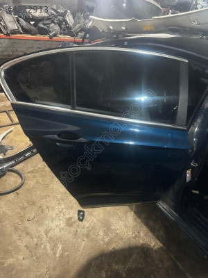 VOLKSWAGEN PASSAT B8,5 SAĞ ARKA KAPI