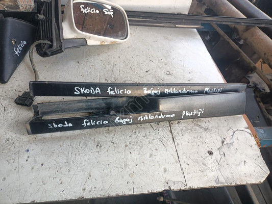 SKODA FELİCİA 1.3 BAGAJ IŞIKLANDIRMA PLASTİĞİ