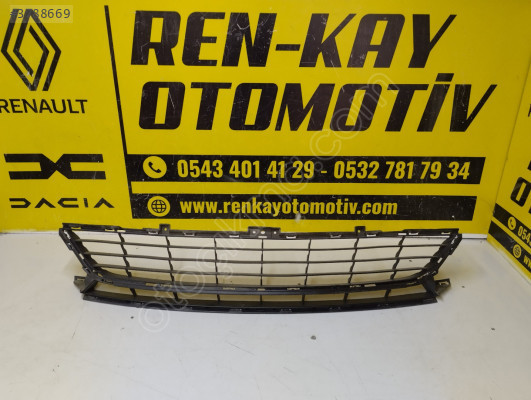 622547366R RENAULT MEGANE 3 ÖN TAMPON IZGARASI ORJ ÇIKMA RENKAY