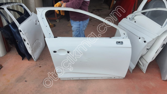 RENAULT CLİO 5HB SAG ÖN KAPI SEFALILAR OTO CIKMA