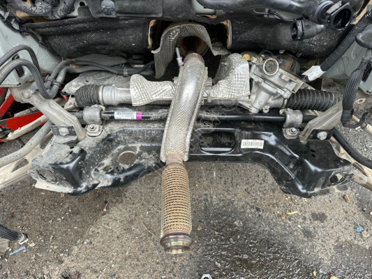 Peugeot 408 motor travers