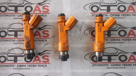 TOYOTA AVENSİS ENJEKTÖR 19072815 23250-15030 DENSO