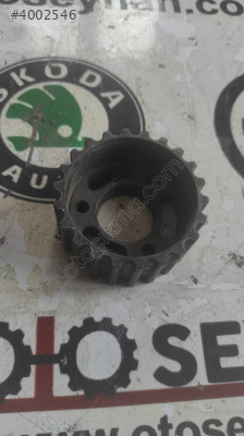 03L130111E 1.6 dizel cay mazot pompası kasnağı