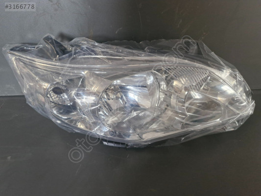 TOYOTA COROLLA SAĞ ÖN FAR SIFIR 2010 2011 2012 2013