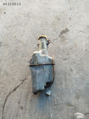 Mazda 323 silecek deposu