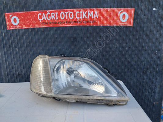 Çıkma Dacia Logan Sağ Ön Far