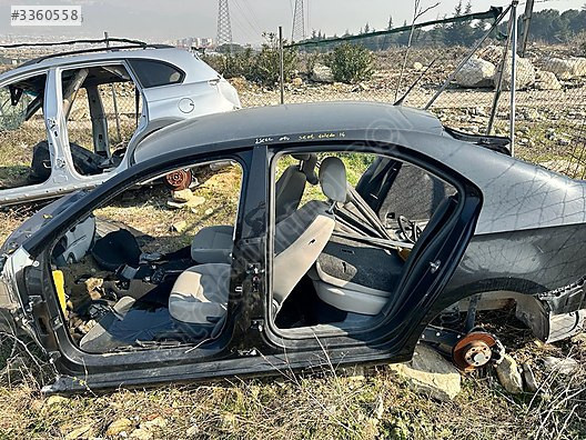 SEAT TOLEDO 2016 (KESME) TAVAN ARKA ŞASİ ÇAMURLUK