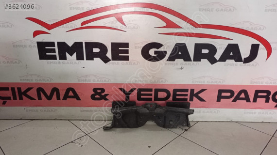 51717213660 Bmw X3 F25 Ön Cam Izgara Orta Kapak Paneli