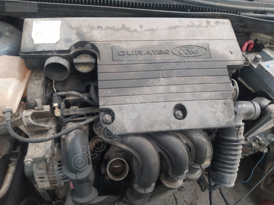 ÇIKMA FORD FİESTA MOTOR ÜST PLASTİĞİ