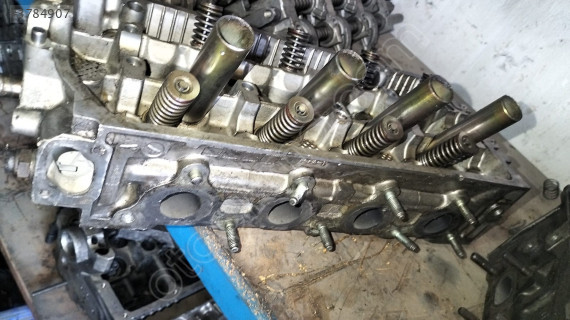 p7a-1 Honda Civic silindir kapağı