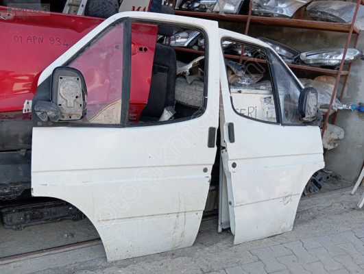 Ford transit T15.Ön kapı.SAĞ