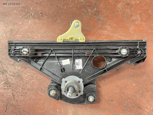 RENAULT CLİO 5 - SOL ÖN CAM KİRİKOSU