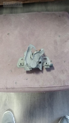 VOLVO S40 KAPUT KİLİDİ ÇIKMA