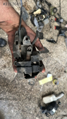 2000-2001 TOYOTA COROLLA KAPUT KİLİDİ ORJ ÇIKMA