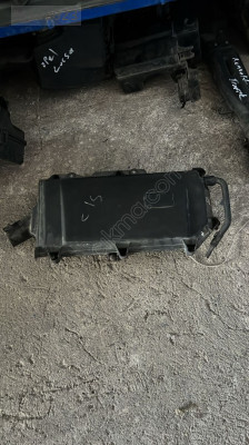 Volkswagen Polo hava filtre kutusu
