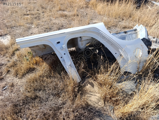 CLİO 4 sağ arka çamurluk