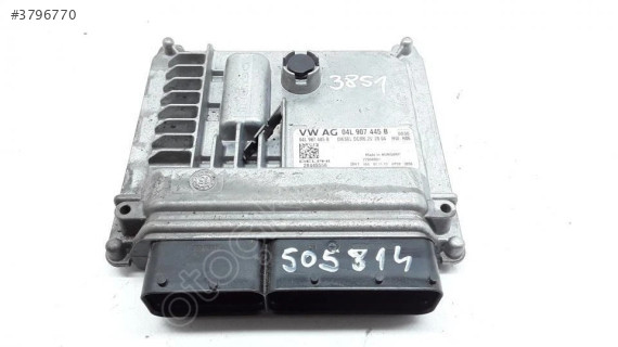 VW Golf7 1.6 Motor Beyni / 28445556 / 04L907445