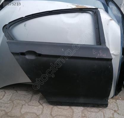 Volkswagen Passat B8 Sağ Arka Kapı Yan Sanayi