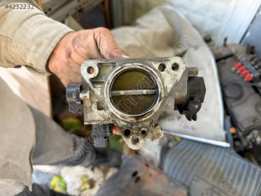 PEUGEOT 206 GAZ KELEBEĞİ ORJİNAL ÇIKMA 1.4 MOTOR 16VALF TEMİZ