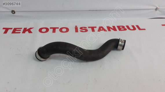 Mercedes E C  HORTUM RADYATÖR HORTUMU A2045011582