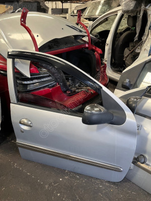 Peugeot 206 sağ ön kapı dolu çıkma orijinal