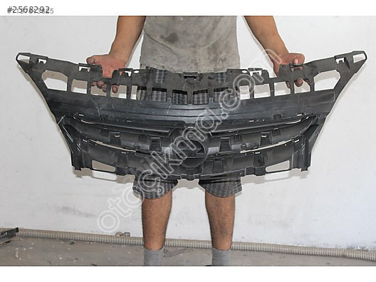 OPEL ASTRA J MAKYAJLI SIFIR ORJİNAL ÖN PANJUR 1320210