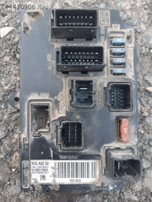 PEJO 407 2006 MODEL 1.6 DİZEL SİGORTA KUTUSU BAGAJ İÇİ