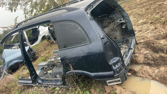 Opel zafira sol arka çamurluk