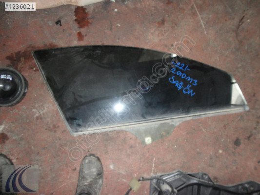 MAZDA 3 2010 ÇIKMA SAĞ ÖN CAM