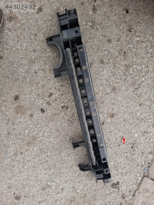 Clio 5.5 arka tampon darbe emici 850904000R