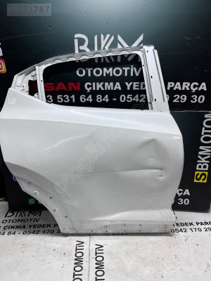 juke 2019-2026 sağ arka kapı