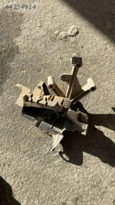 RENAULT KANGO ŞANZIMAN TAKOZU