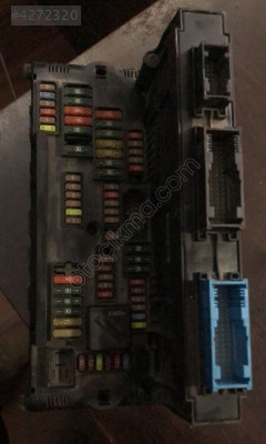 BMW F10 SİGORTA KUTUSU 925281501 OTO FEDAİ