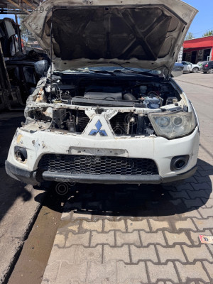 Mitsubishi l200 şanzıman diferansiyel alt takım
