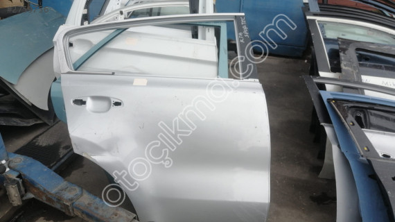 kia sportage sağ arka kapı