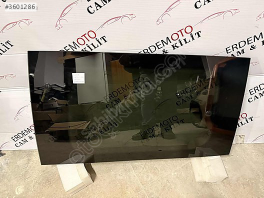 FORD CURİER SOL SÜRGÜLÜ KAPI CAMI DELİKLİ