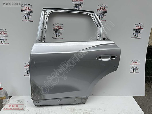 AUDİ Q3 2021 sol arka kapı