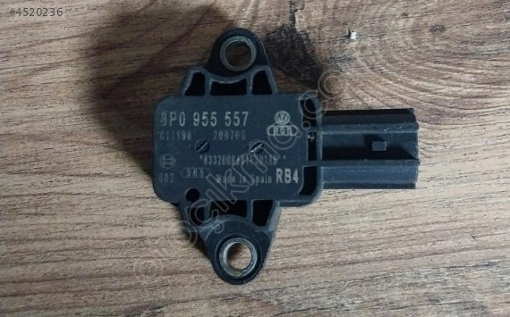8P0955557 orj audi a3 a4 airbag sensörü
