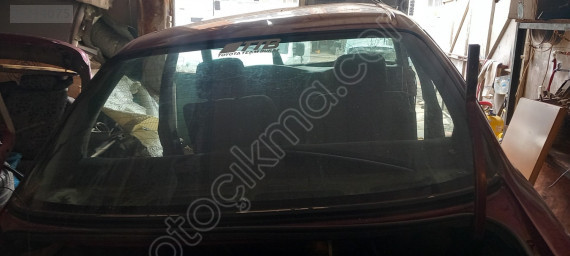 Toyota corolla arka cam