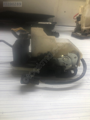 HYUNDAİ H1 2,5 CRD SAĞ KAPI KİLİDİ