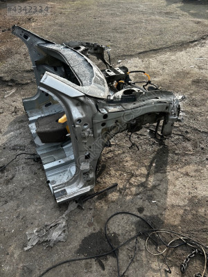 2005 megane 2 sağ çeyrek kesme şasi