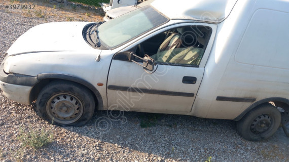 Opel Combo sol ön kapı